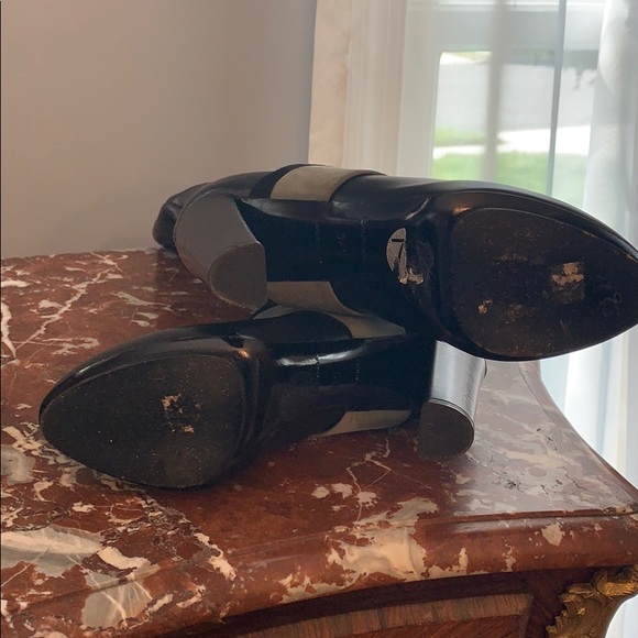 Balenciaga Woman’s Pull On Boots - Picture 3 of 4